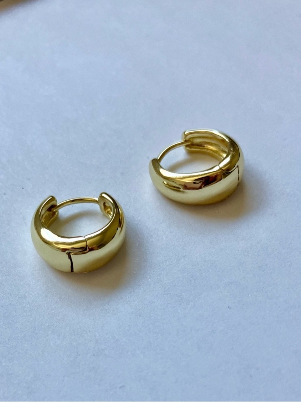 14k Gold Chunky Huggie Hoop Earrings - Picture 5 of 10